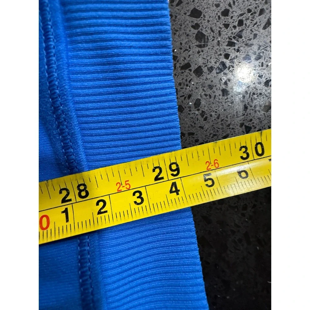 Lululemon Blue Crop Leggings‎ Women's Size 8 Athleisure Workout
